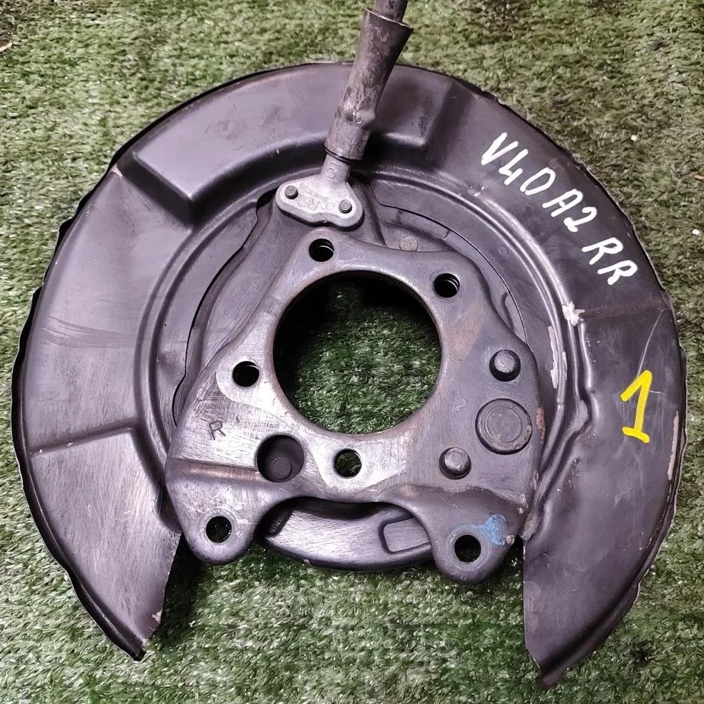 Б.у. щиток тормозного диска TOYOTA CAMRY V40 ACV40 TOYOTA CAMRY V40 ACV40 2.4 2008