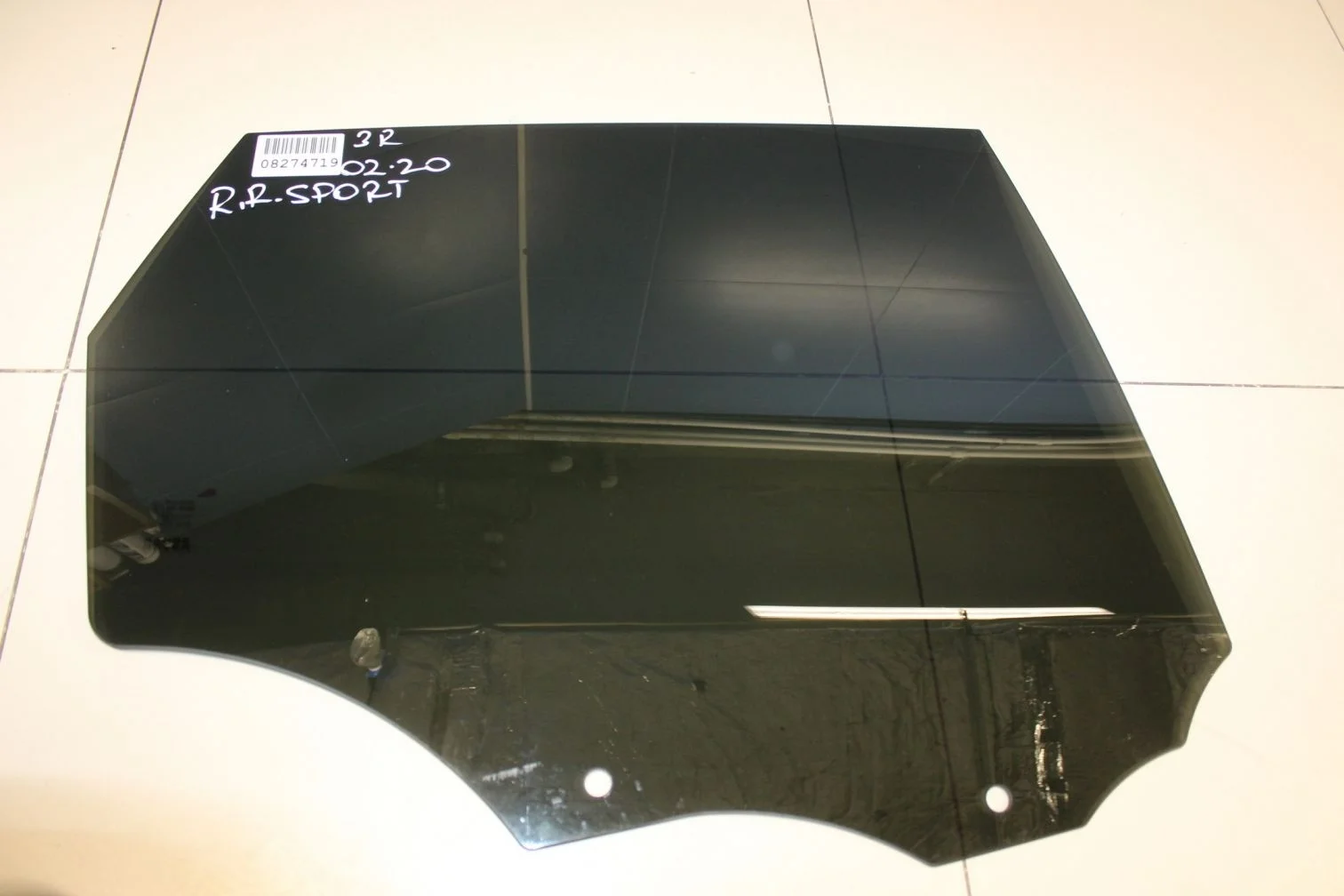 Стекло двери задней правой для Land Rover Range Rover Sport 2013-