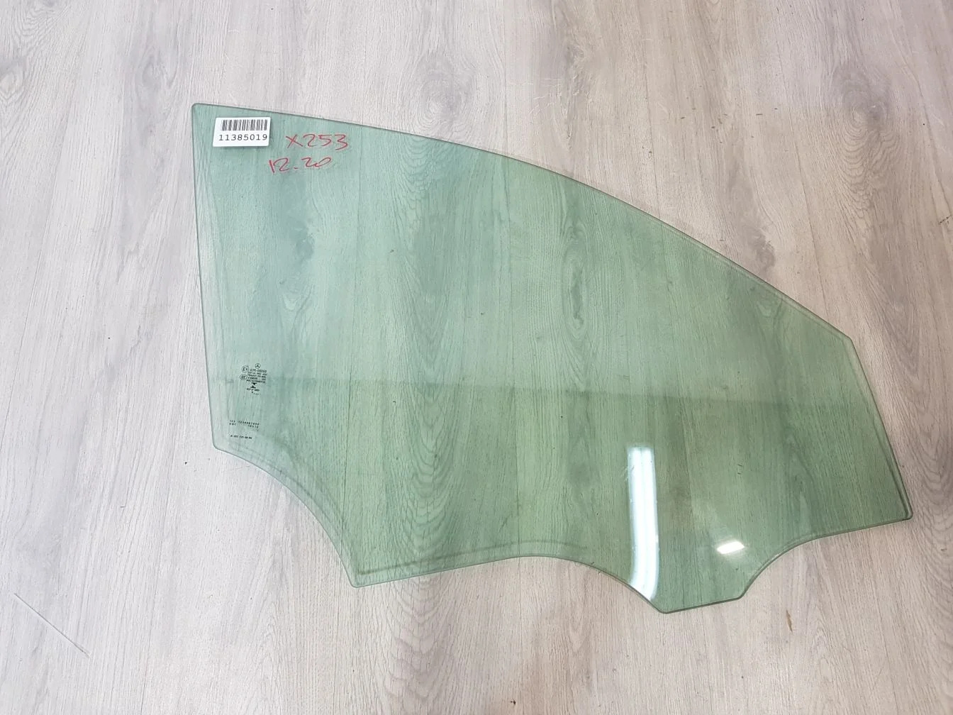 Стекло двери передней правой для Mercedes GLC-klasse X253 2015-