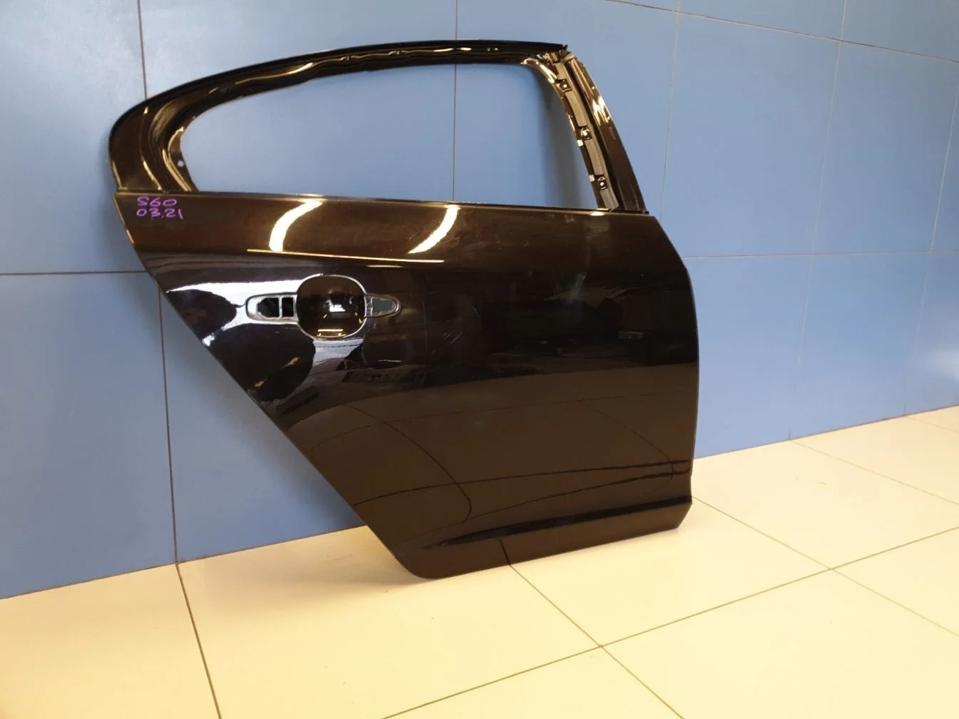 Дверь правая задняя для Volvo S60 2010-2018