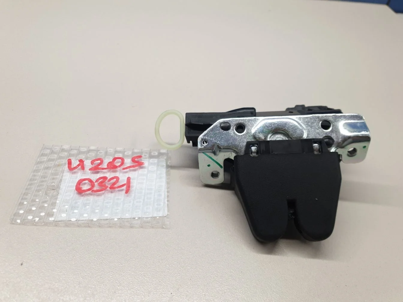 Замок багажника для Mercedes C-klasse W205 2014-