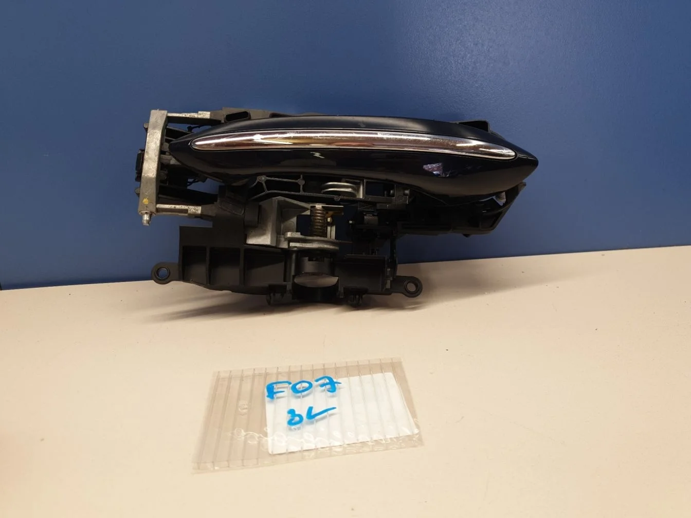 Ручка двери нaружная левая для BMW 5 F07 Gran Turismo 2009-2017