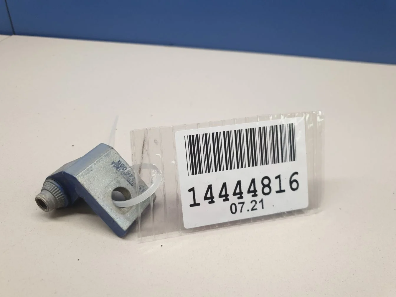 Петля двери передней левой верхняя для BMW 2 F22 F23 2014-2020