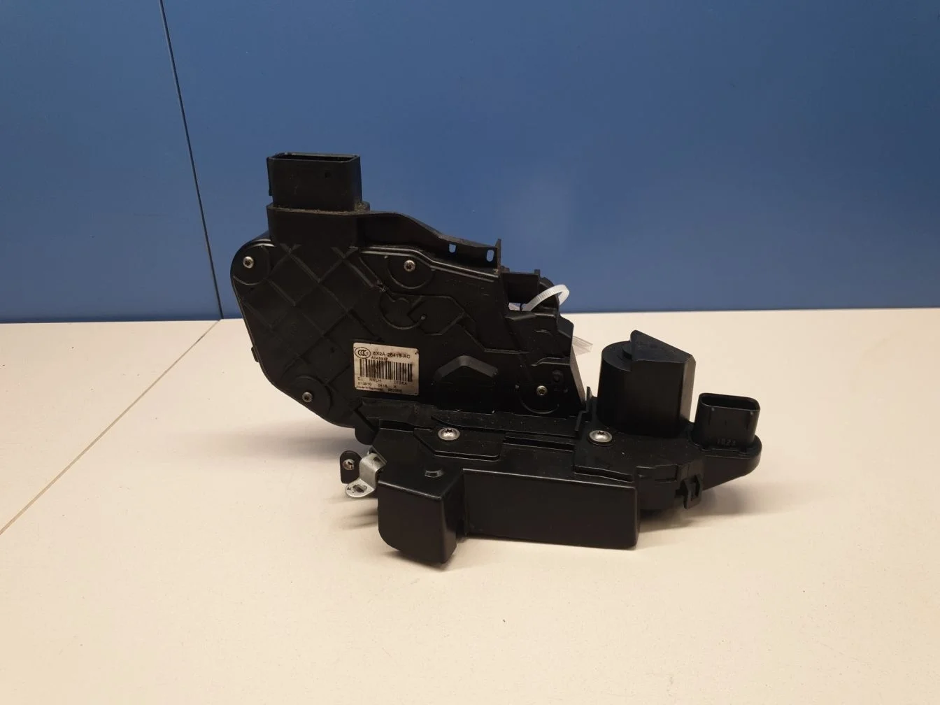 Замок двери задней левой для Jaguar XF 2007-2015