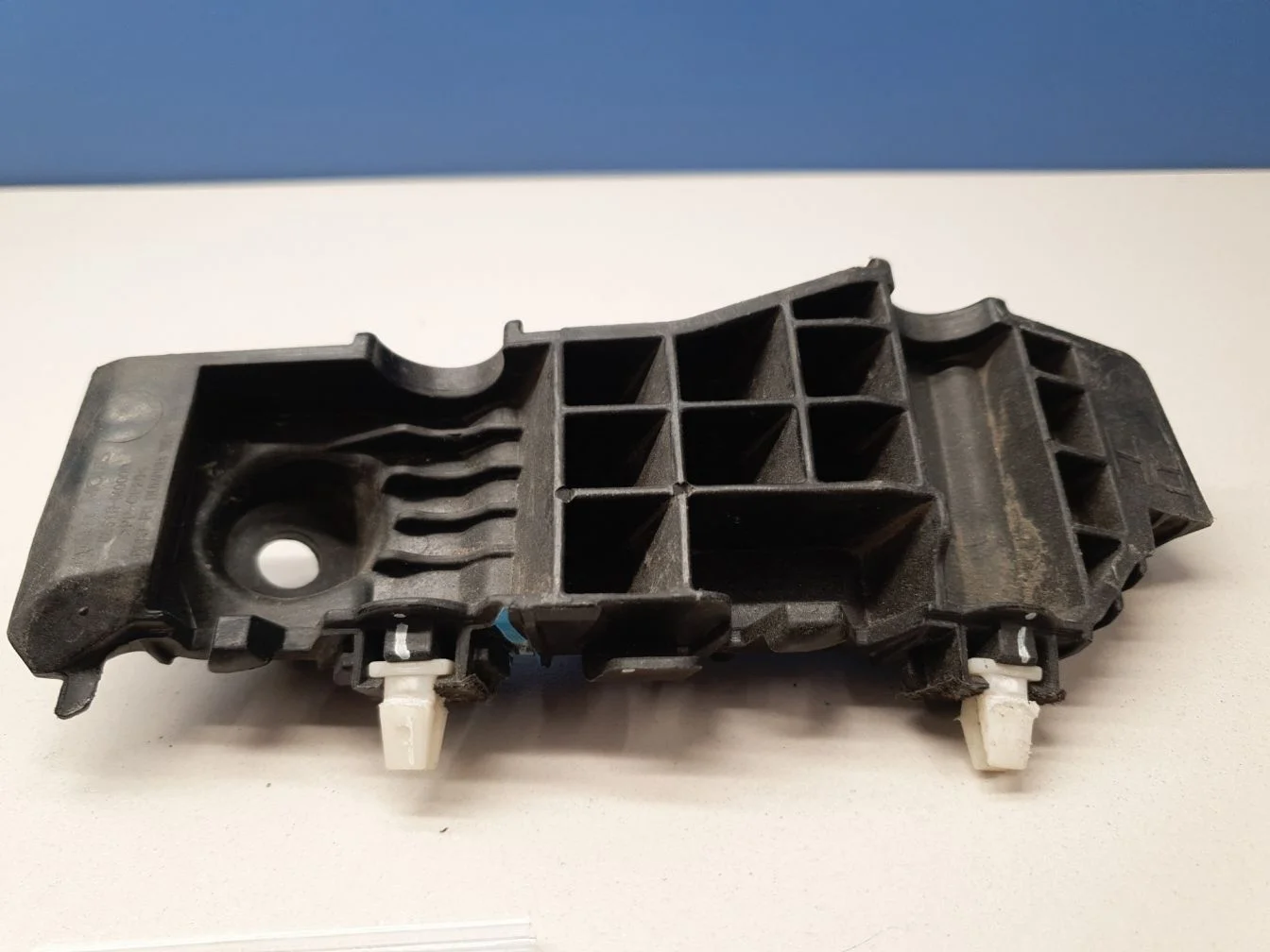 Направляющая переднего бампера правая для Hyundai Creta 2016-