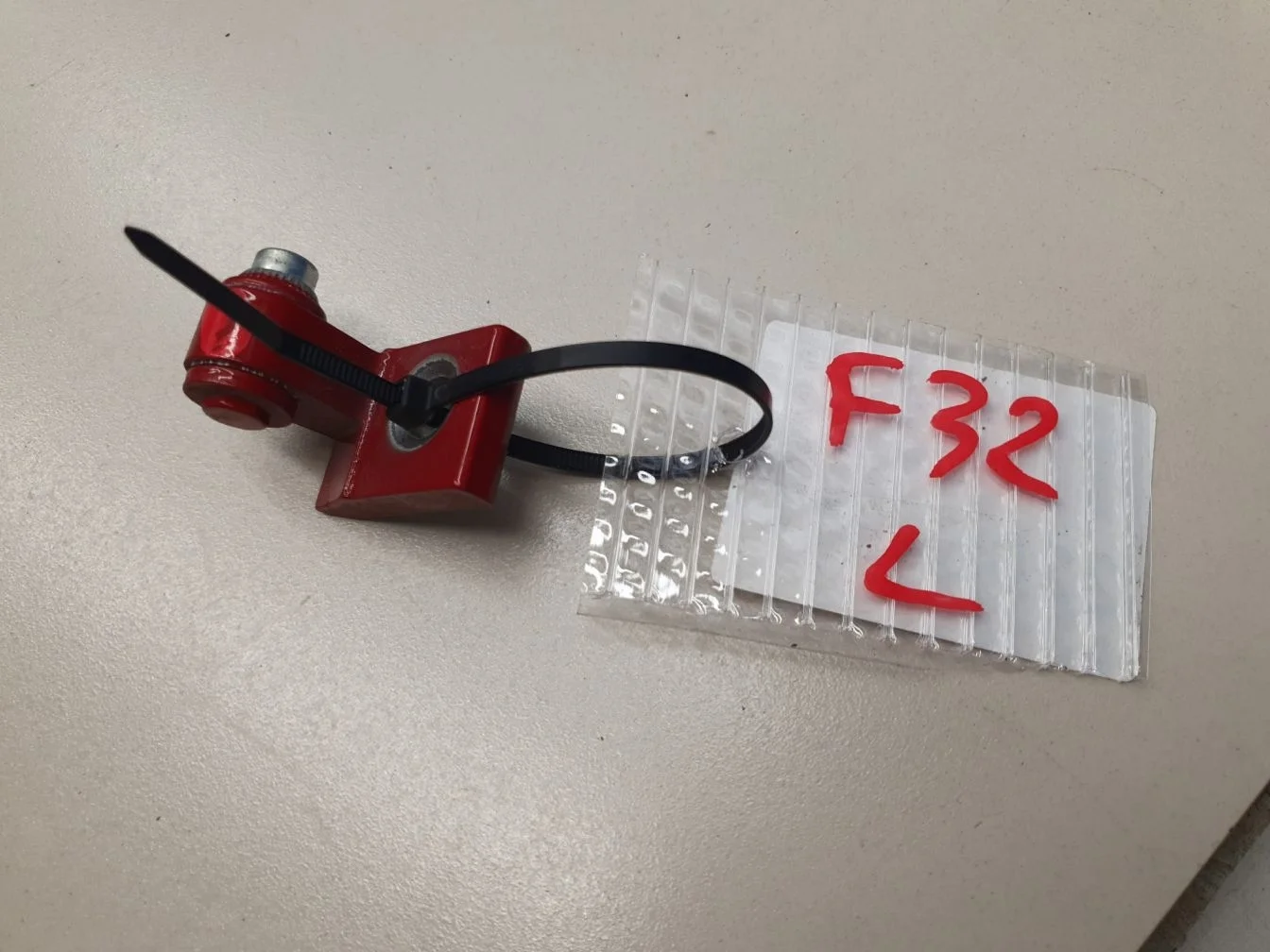 Петля двери передней левой верхняя для BMW 4 F32 F33 2013-2020