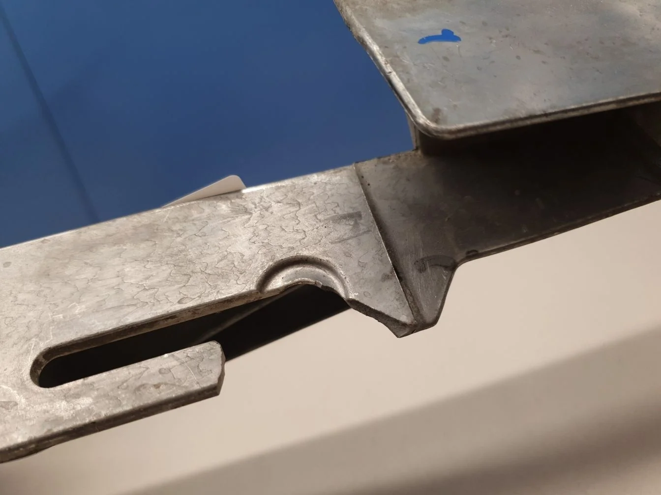 кронштейн радиатора масляного для Mercedes AMG GT X290 2018-