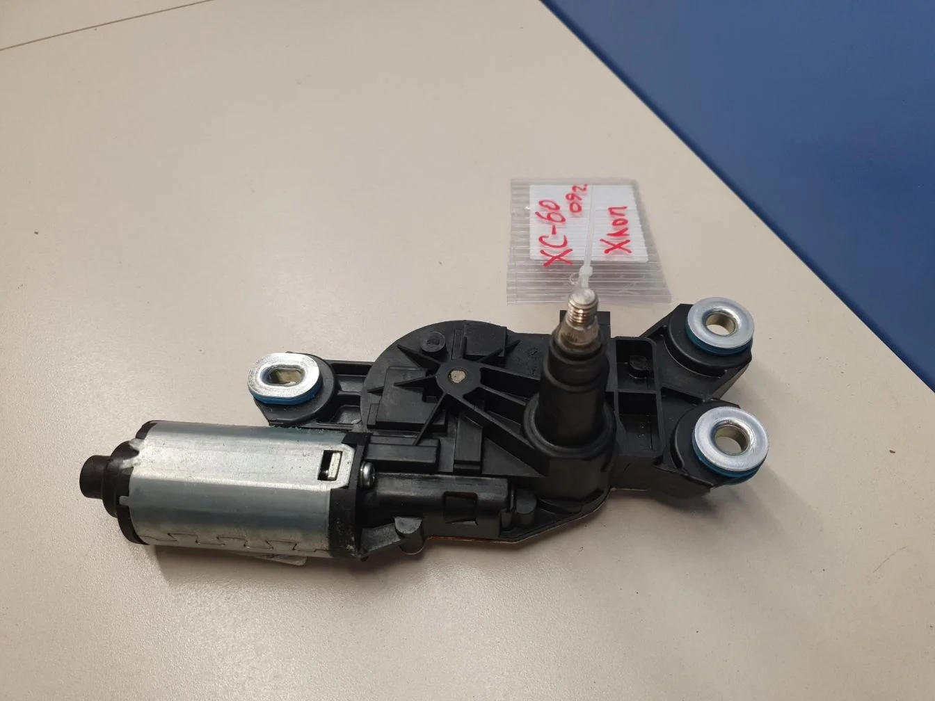 Моторчик стеклоочистителя заднего стекла для Volvo XC60 2008-2017