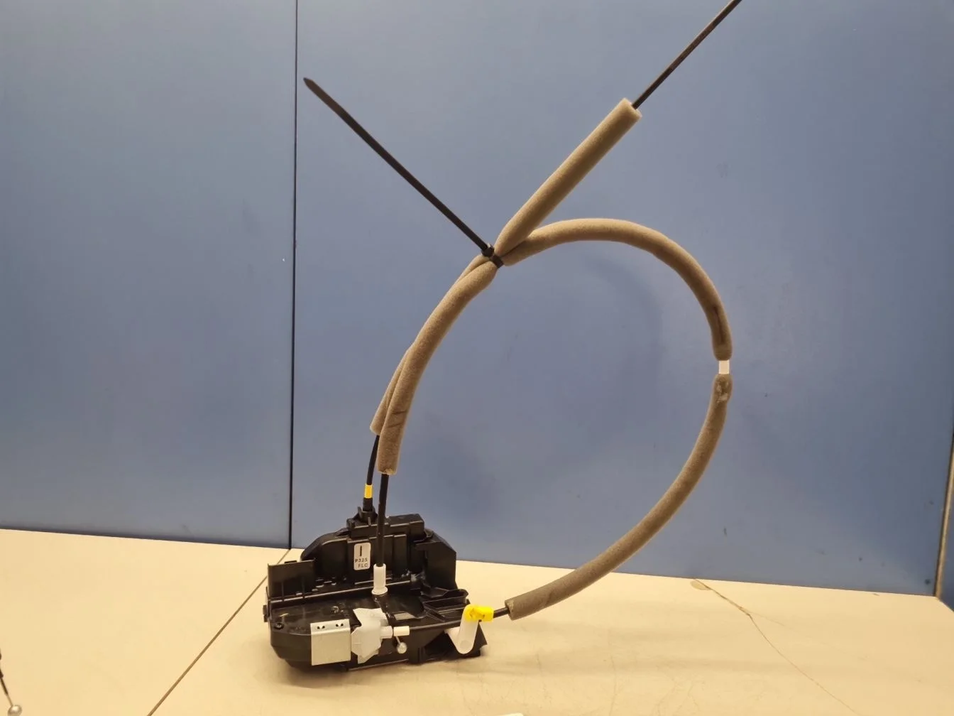 Замок двери передней левой для Nissan Qashqai J11E 2014-