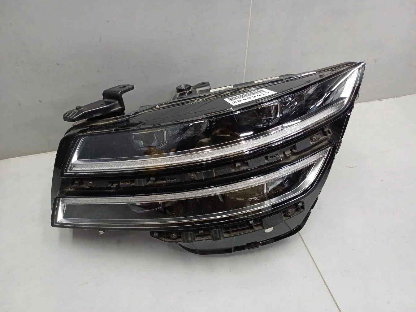 Фара левая для Genesis G80 2016-2020