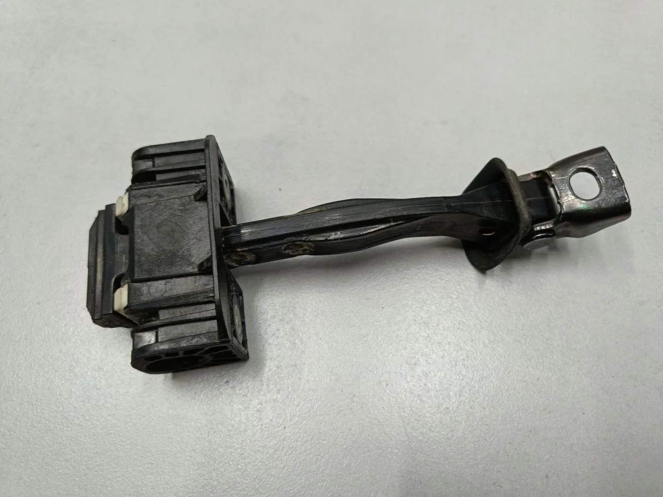 Ограничитель двери передней для BMW X6 F16 2014-2020