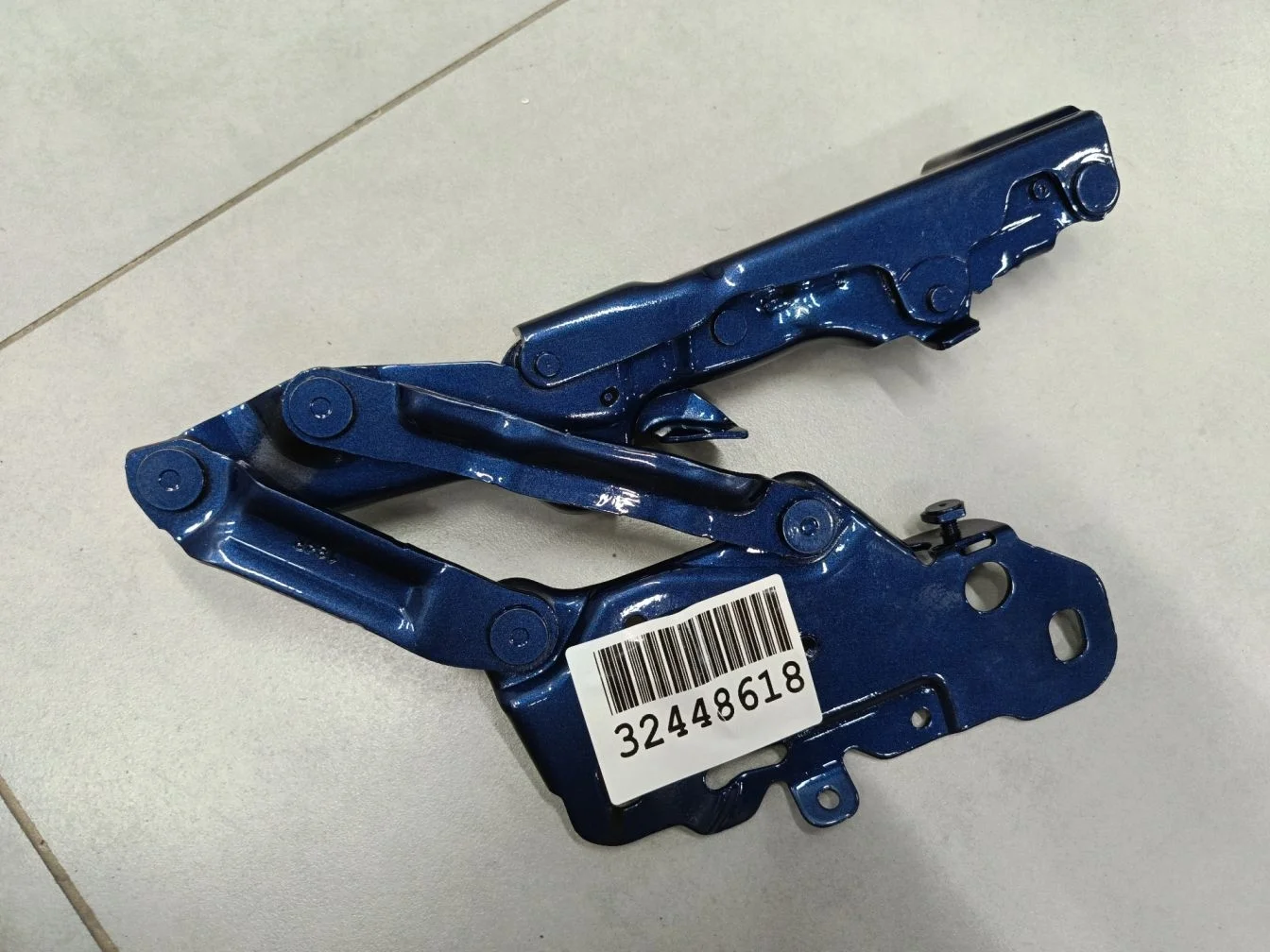 Петля капота правая для BMW X3 G01 G08 2017-