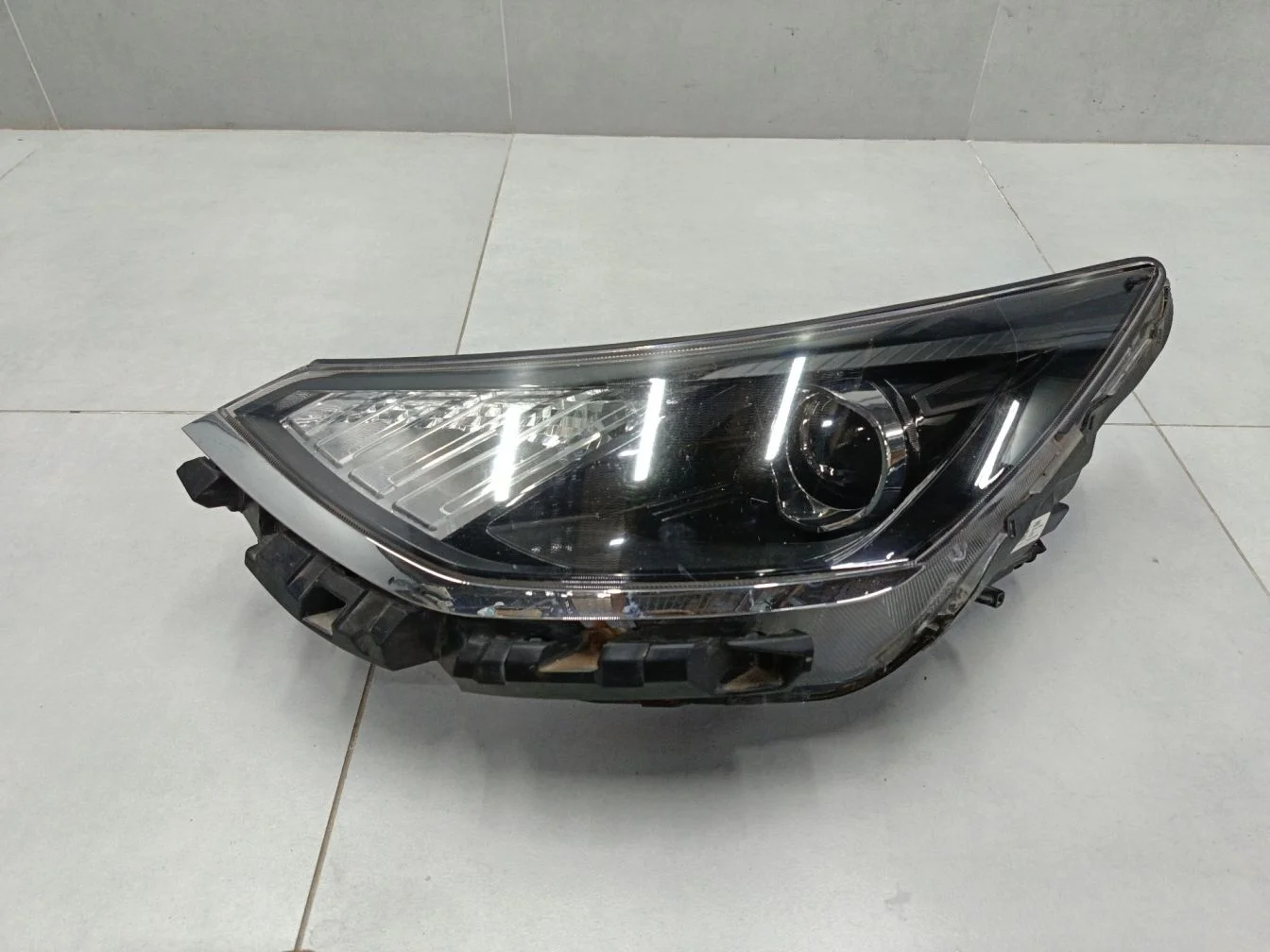 Фара левая для Hyundai Sonata DN8 2019-