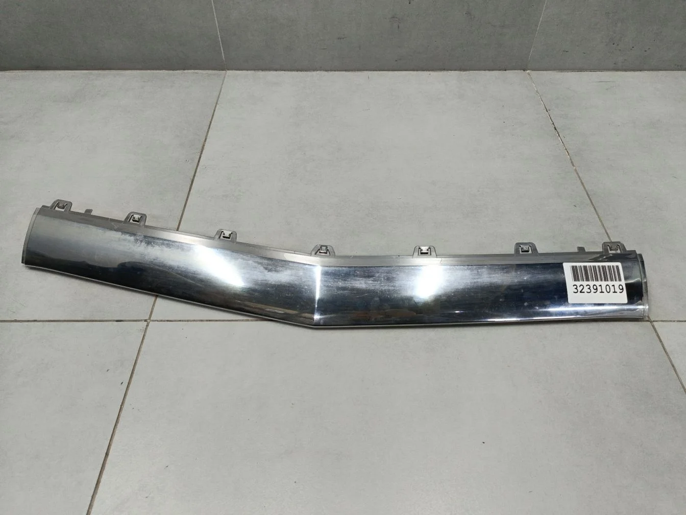 Молдинг переднего бампера для Mercedes CLS-klasse W218 2010-2017