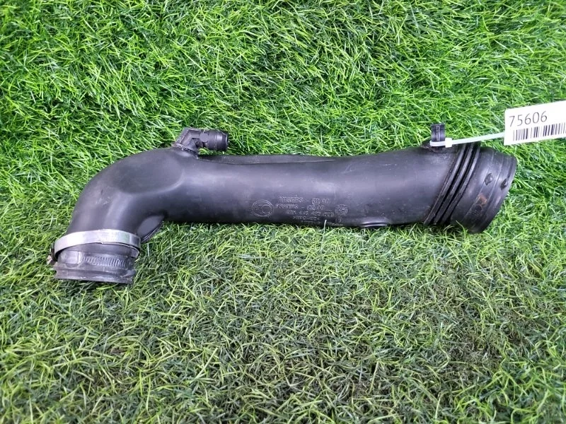 Патрубок воздушный Peugeot 3008 2016 101237PS T84 EP6FDT