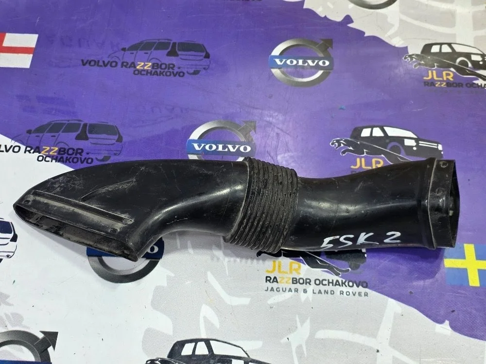 Патрубок воздушный Volvo S60 XC70 V70 8638624 S60 I (2000—2004)