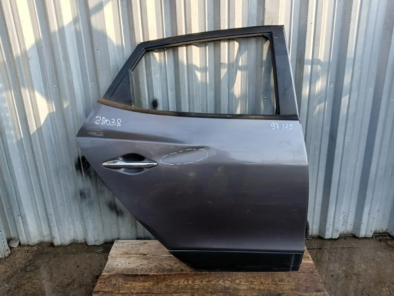 Дверь Hyundai ix35 2009-2015 770042Y000 1ПОКОЛЕНИЯ, задняя правая