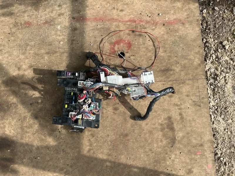 Блок предохранителей Peugeot 4007 2007-2014 8637A318