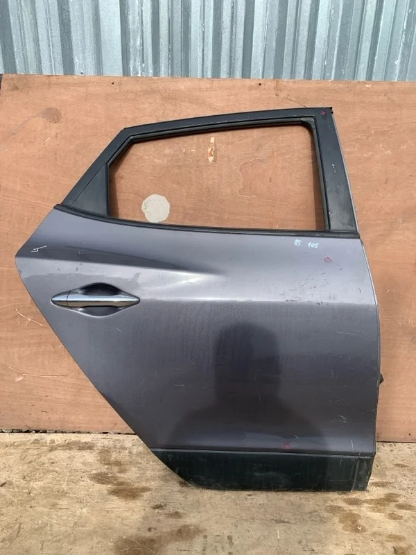 Дверь Hyundai ix35 2009-2015 770042Y000 1ПОКОЛЕНИЯ, задняя правая