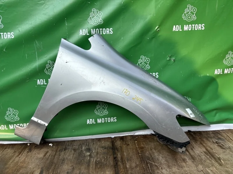 Крыло Honda Civic 8 2006-2011 60211SNBJ00ZZ 4D, переднее правое