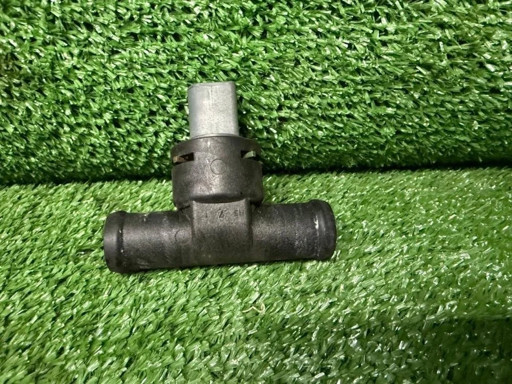 Датчик температуры Volkswagen Amarok 2012 06A919501A CSHA