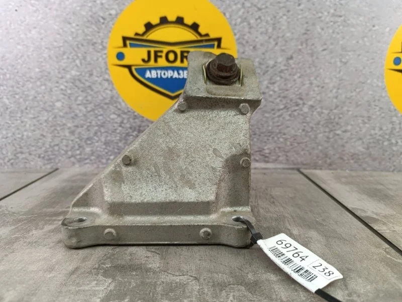 Кронштейн двигателя Land Rover Range Sport SVR 2017 L494