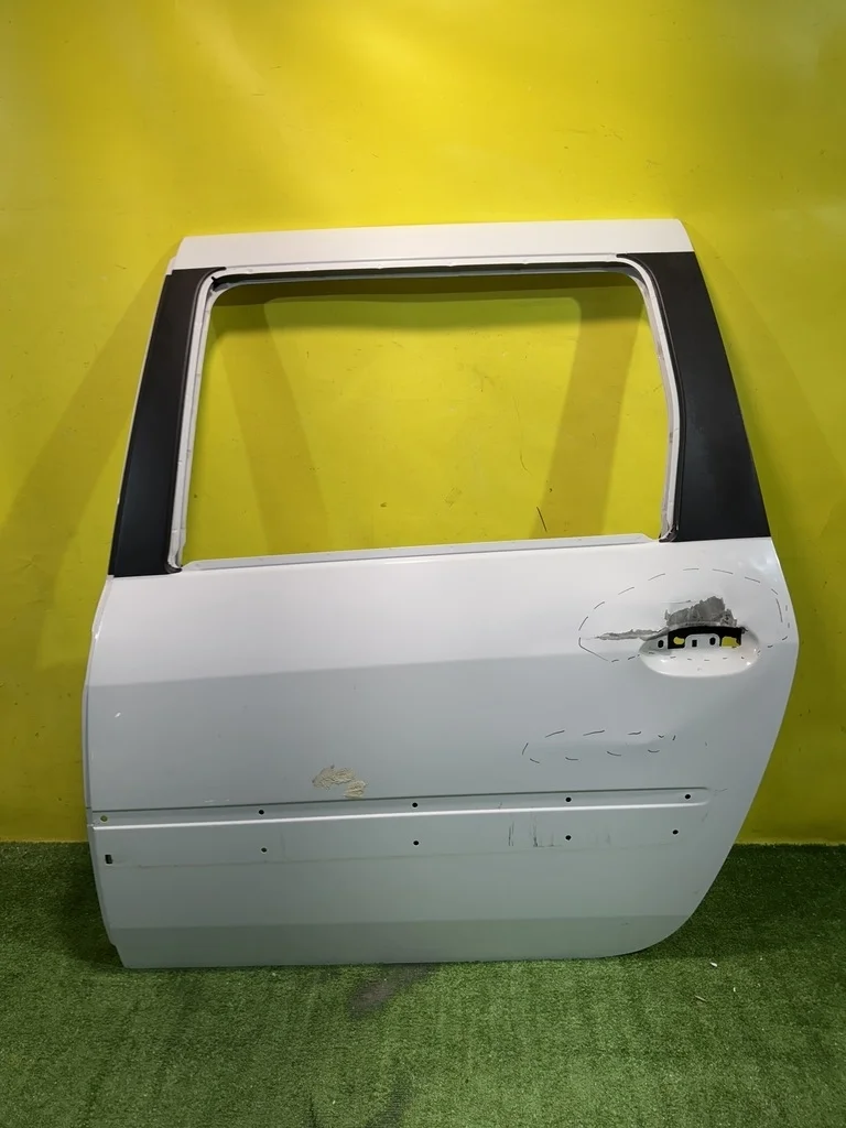 Дверь задняя левая  Lada Largus 2012- 821017307R 41675