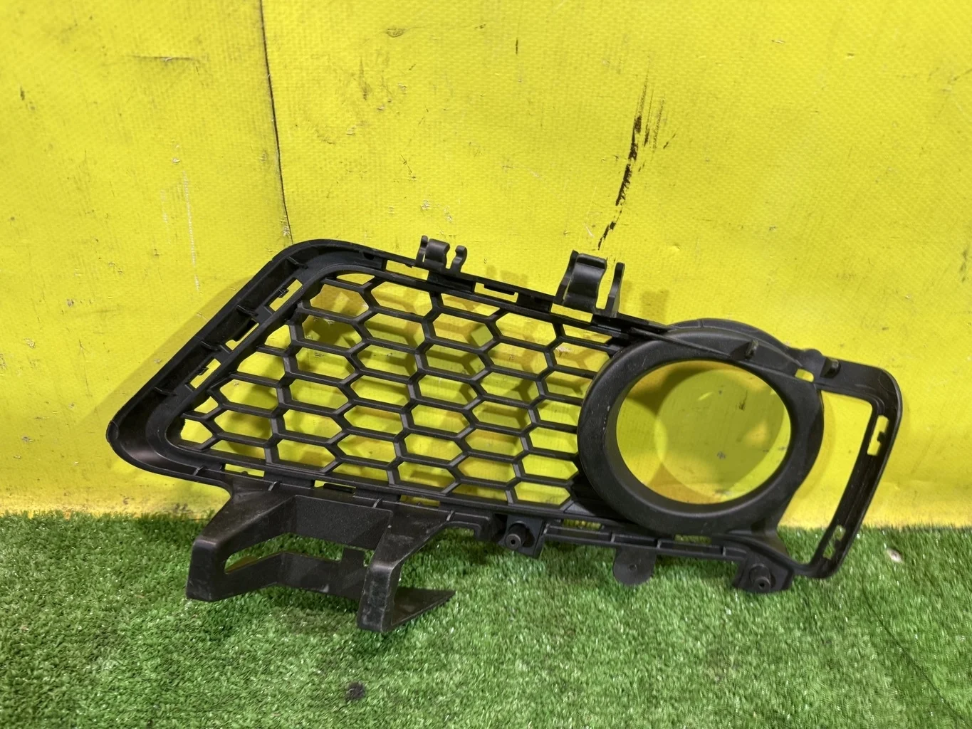 Решетка в бампер левая  BMW 3 F30/F31 2011 51118062631 42927