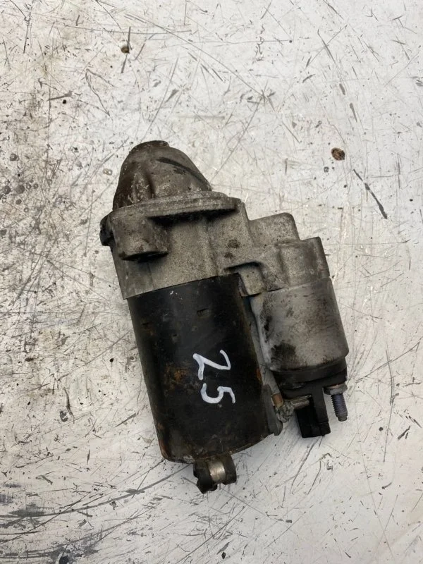 Стартер Audi A4