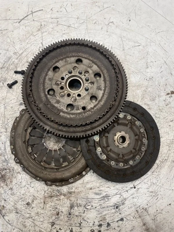 Маховик МКПП Opel Astra H 55570194 Z13DTH