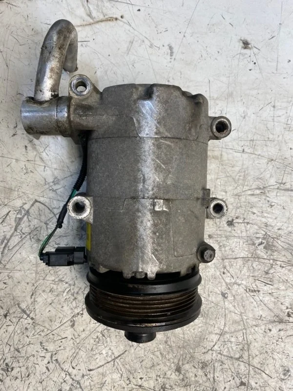 Компрессор кондиционера Ford Focus 2 1368905 HWDA