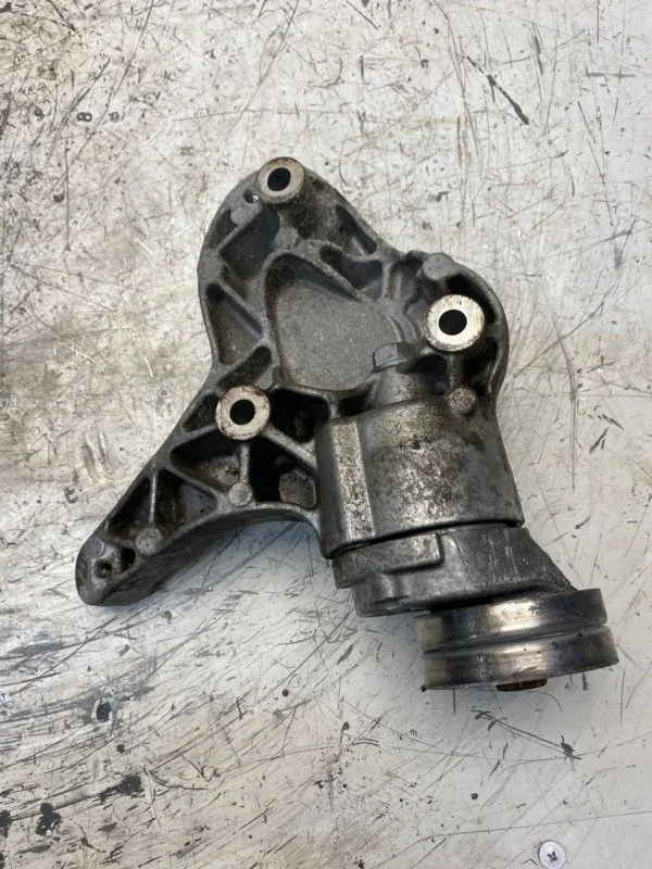 Ролик-натяжитель Volkswagen Golf Mk6 03C145299Q CAXA