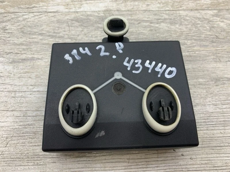 Блок управления дверьми AUDI A6 2011 4G8959795D СЕДАН CLAB, задний правый