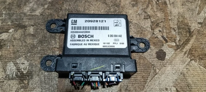 Блок управления парктрониками Cadillac SRX 2011 FFN