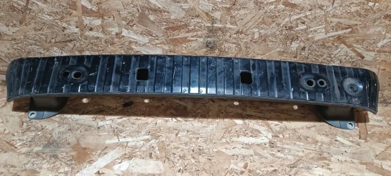 Усилитель бампера Volvo V50 2009 MW