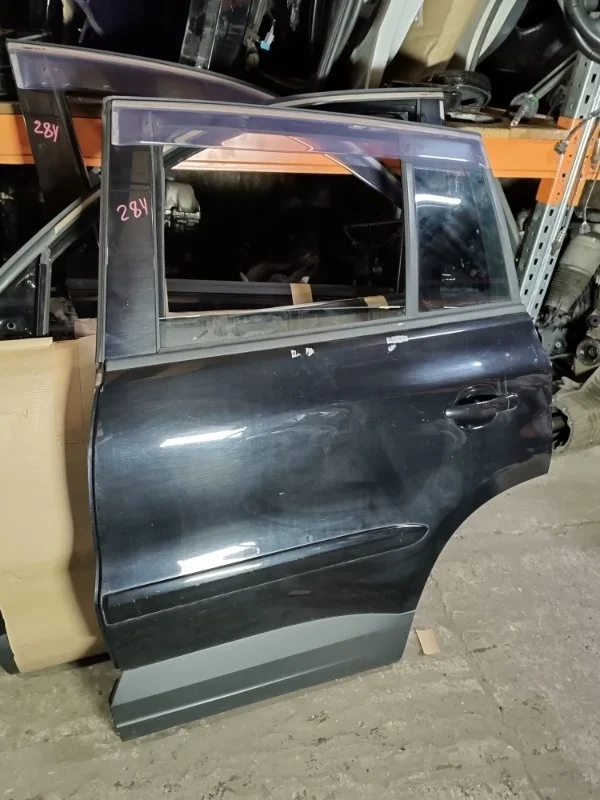 Дверь Volkswagen Tiguan 2009 5N1