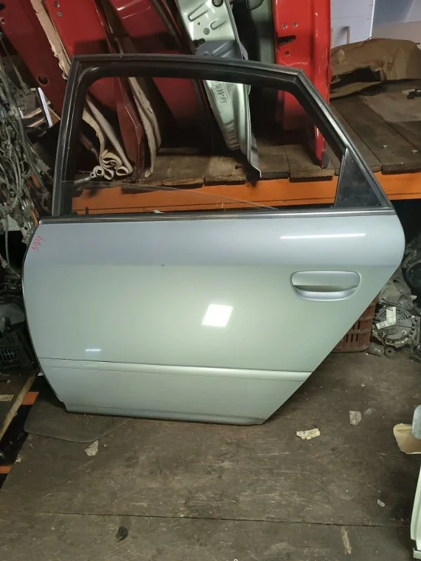 Дверь Audi A6 2001 4B2