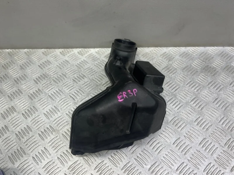 Воздухозаборник Mazda CX-7 ER