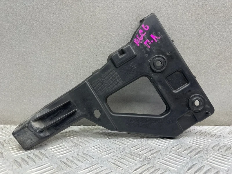 Крепление бампера Audi A6 C6