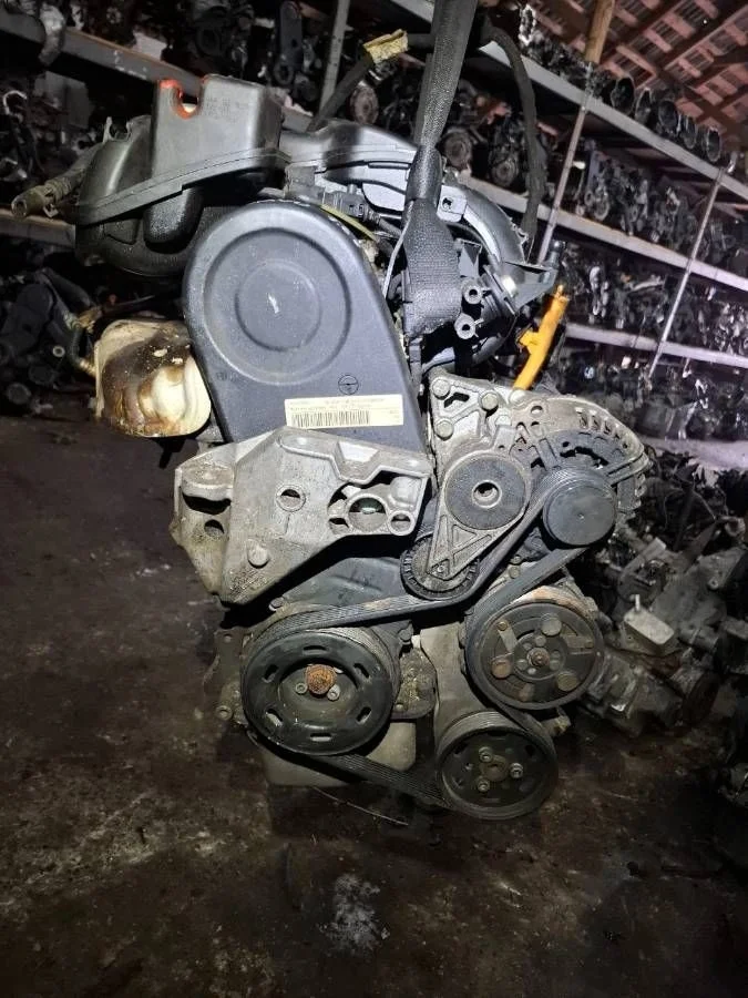 Двигатель AVU Volkswagen Golf 4 1.6 Бензин