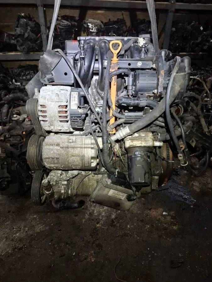 Двигатель AVU Volkswagen Golf 4 1.6 Бензин