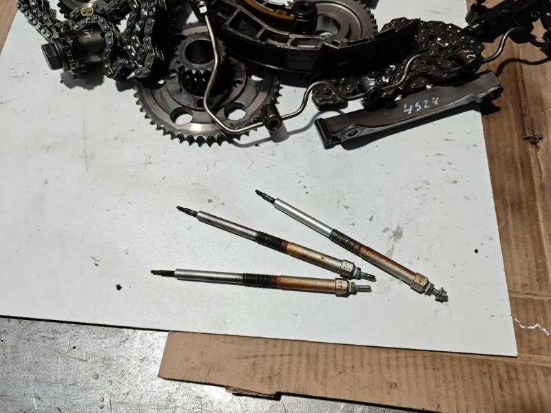 Свеча накала Nissan Pathfinder