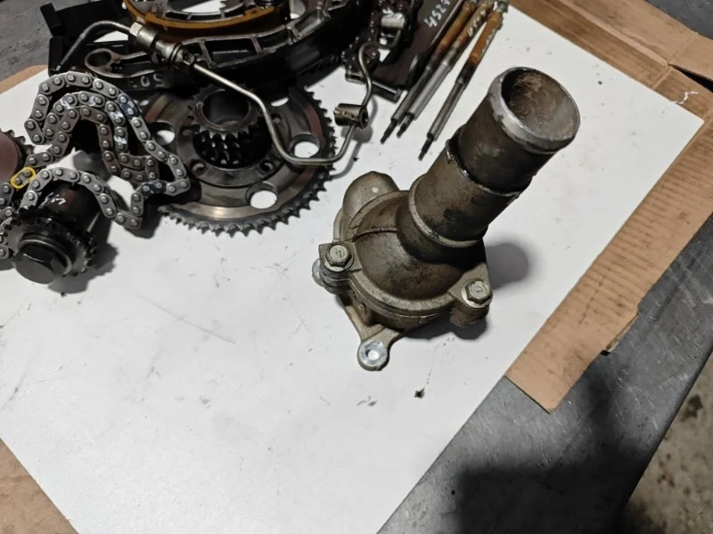 Корпус термостата Nissan Pathfinder