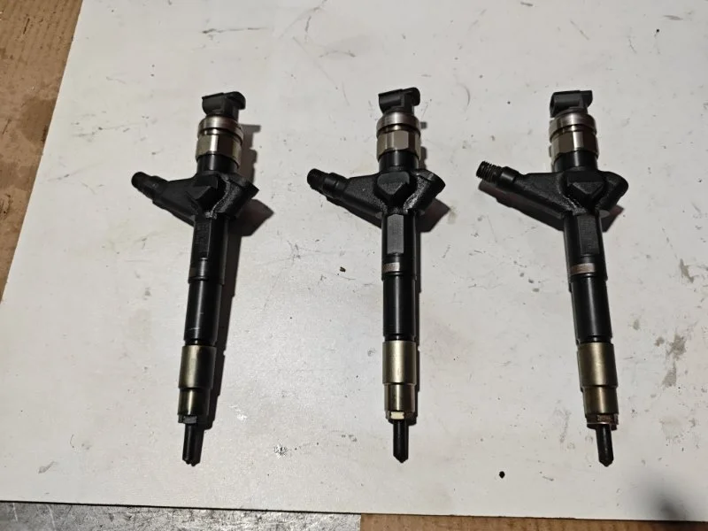 Форсунка топливная Nissan Pathfinder