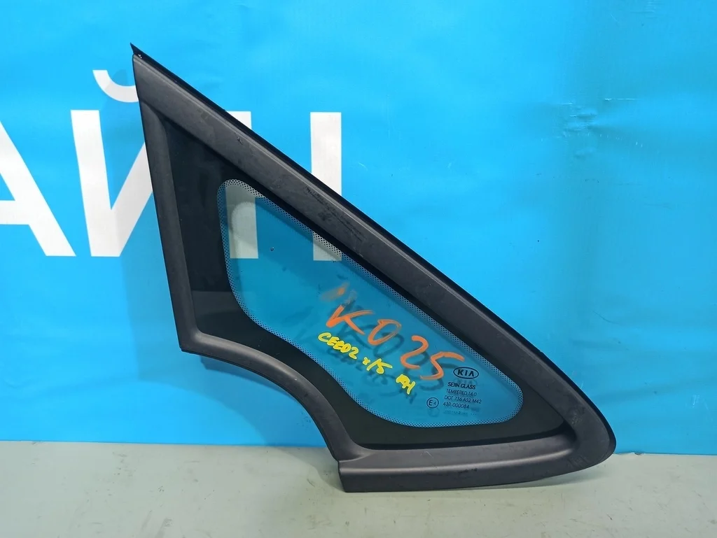 форточка Kia Ceed 2 JD 2012-2015  03.01.2014