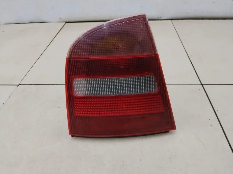 Фонарь задний левый Skoda Octavia A4 1U2 ЛИФТБЕК