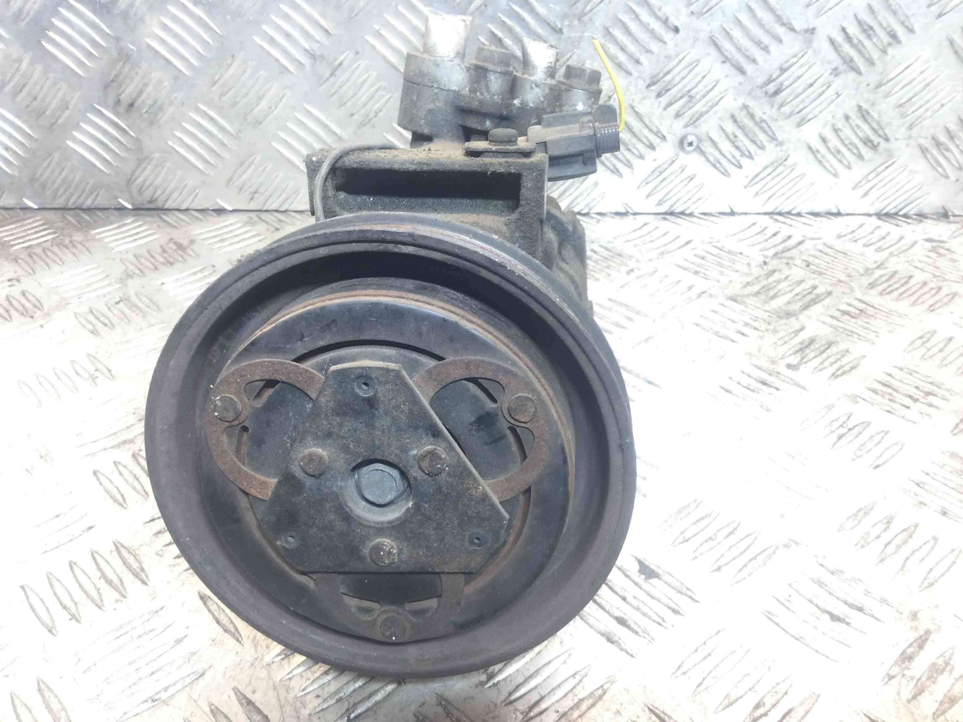 Компрессор кондиционера Nissan Micra K12 (2002-2010) бензин 1.2  Механика Х/б