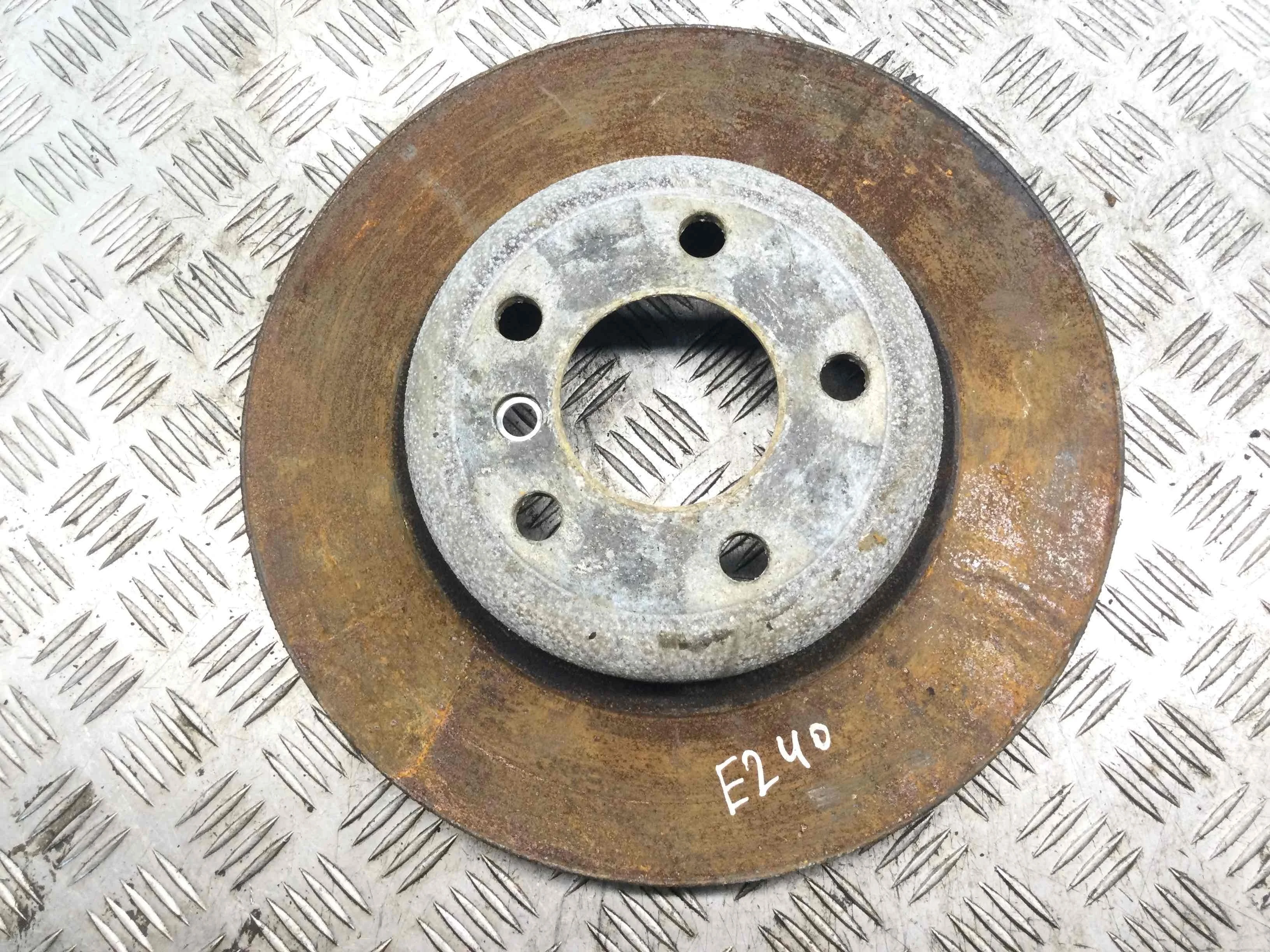 Диск тормозной передний BMW 5-Series 5-Series F10 2009 - 2016 дизель 2.0 TD Механика Универсал