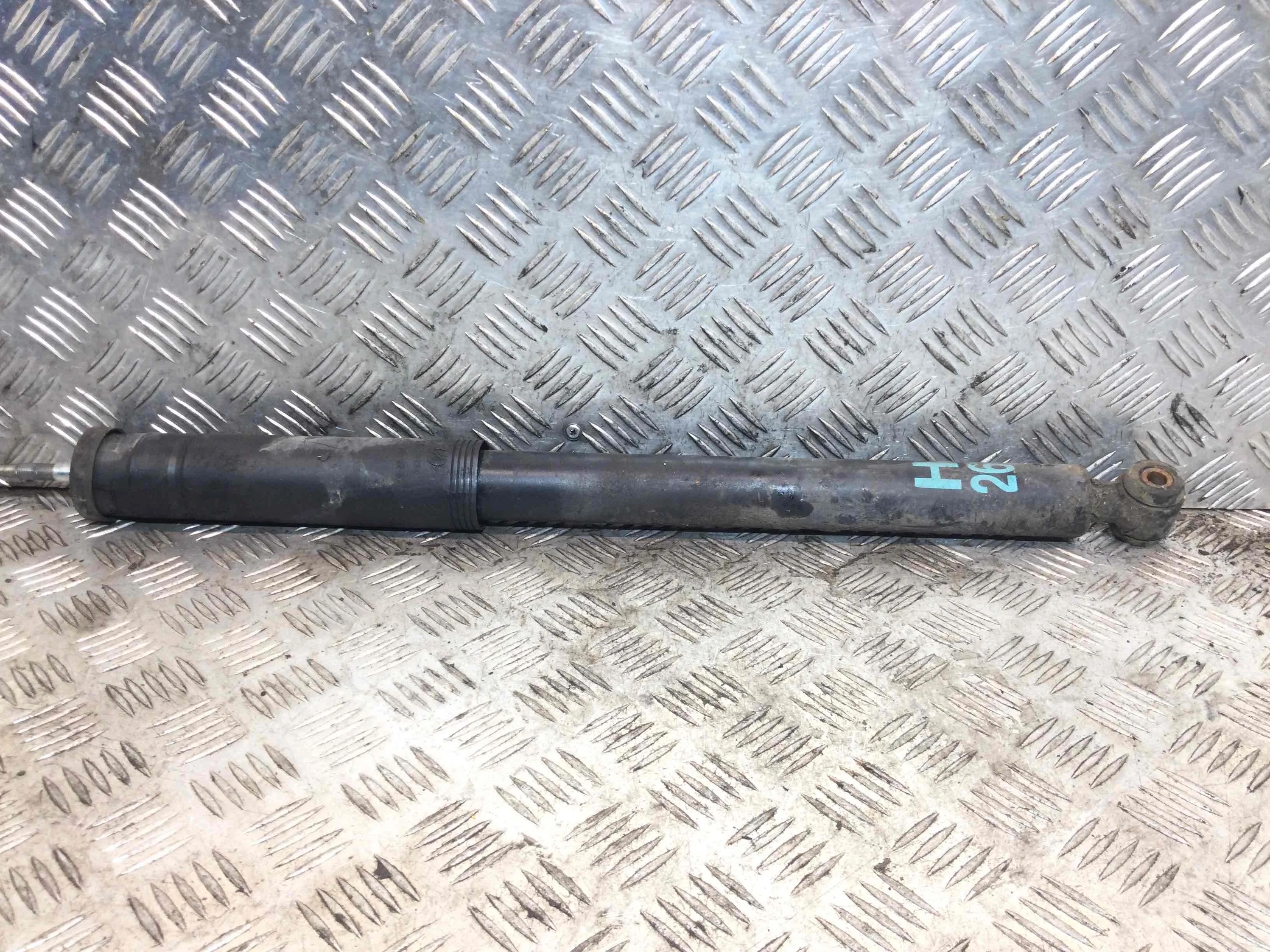 Амортизатор задний Mercedes CLC CL203 [рестайлинг] (2008-2011) бензин 1.8 i Автомат Купе