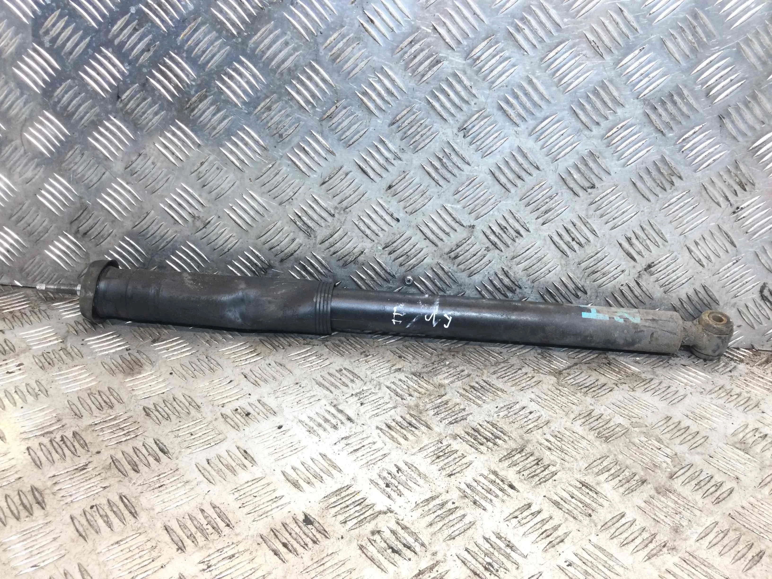 Амортизатор задний Mercedes CLC CL203 [рестайлинг] (2008-2011) бензин 1.8 i Автомат Купе